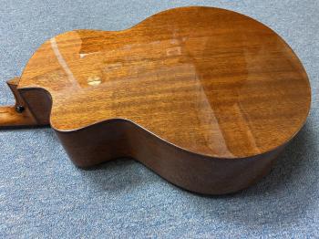 A&K 41" ACOUSTIC GUITAR | SOLID SPRUCE TOP | MAHOGANY BACK | W/ ARMREST | AK560CEQ