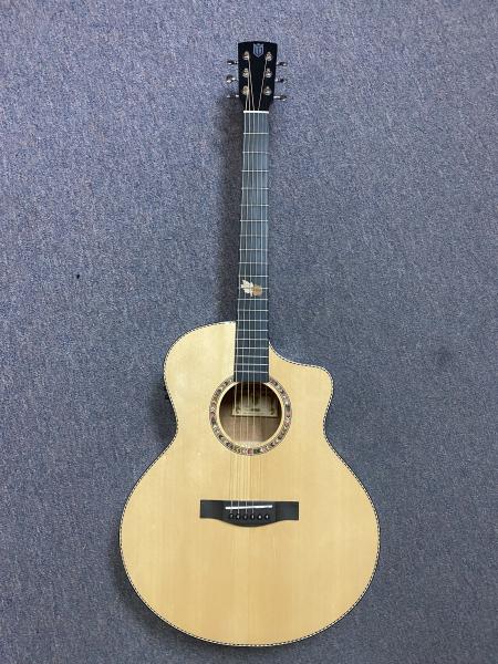 A&K 41" ACOUSTIC GUITAR | SOLID TOP | MAHOGANY BACK | AK-550CEQN