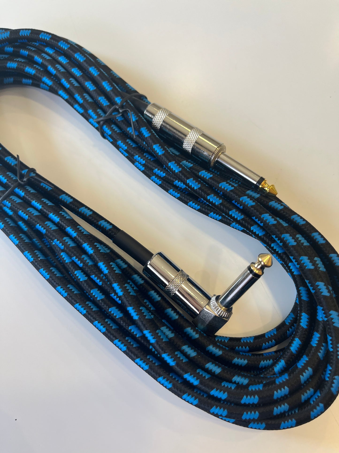 A&K GUITAR CABLE 5M L