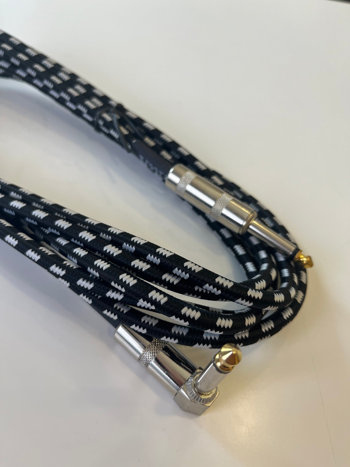 A&K GUITAR CABLE 3M L