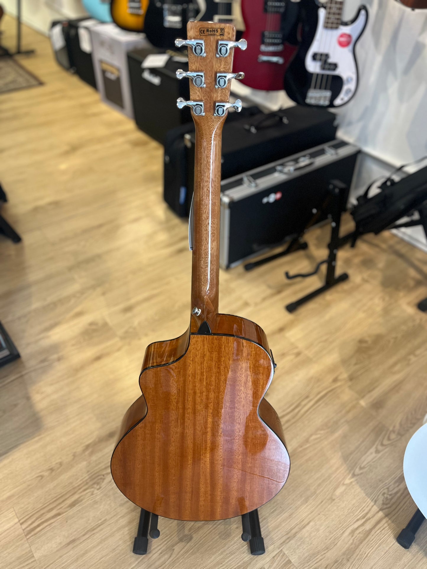 A&K 41" ACOUSTIC GUITAR | SOLID TOP | MAHOGANY BACK | AK-550CEQ MINI R W/EQ