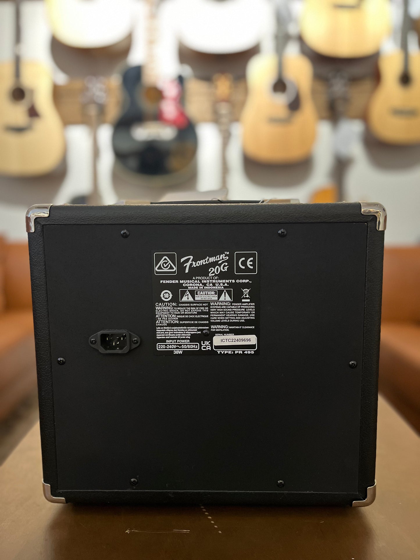 FENDER FRONTMAN 20G GUITAR COMBO AMPLIFIER,230V UK