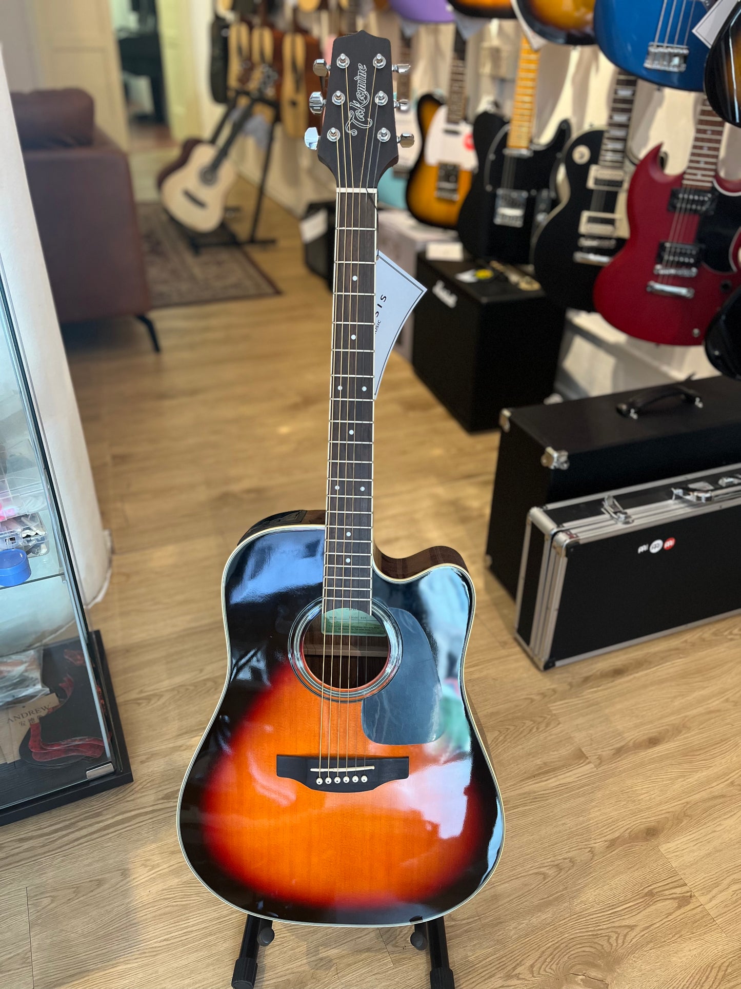 TAKAMINE ED3DC BSB | DREADNOUGHT CUTAWAY ACOUSTIC-ELECTRIC GUITAR | SPRUCE TOP, ROSEWOOD B&S | TP-4T