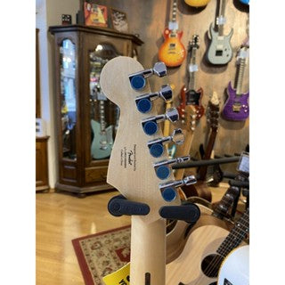 SQUIER SONIC STRATOCASTER ELECTRIC GUITAR W/WHITE PICKGUARD | MAPLE FB | 2-COLOR SUNBURST