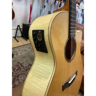 A&K 41" ACOUSTIC GUITAR | SOLID SPRUCE TOP | MAPLE BACK | AK581CEQ