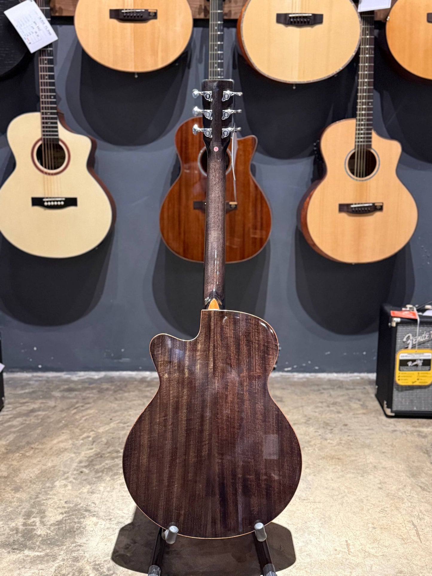 A&K ACOUSTIC GUITAR AK-500 CEQ BK