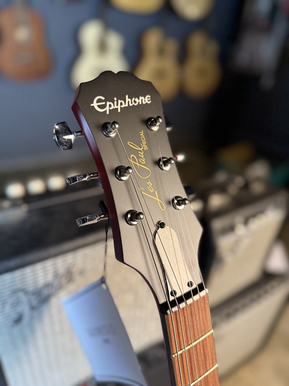 Epiphone Les Paul Special Satin E1 Electric Guitar - Vintage Worn Heritage Cherry Sunburst